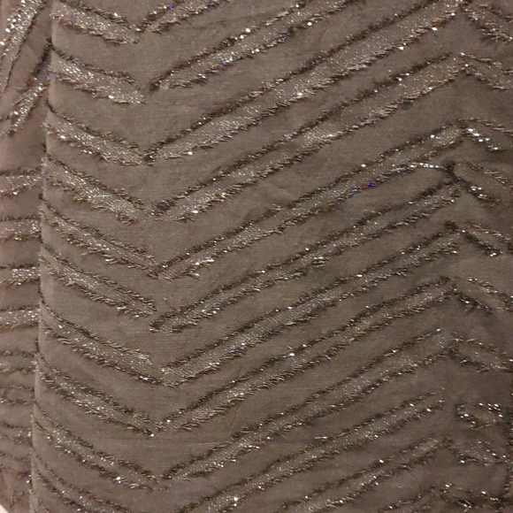Badgley Mischka Metallic Herringbone Wrap - Picture 4 of 7